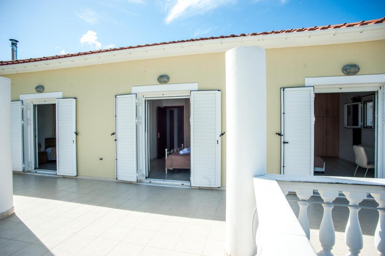 Nikos Apartments Spacious And Panoramic Argostoli  Eksteriør billede